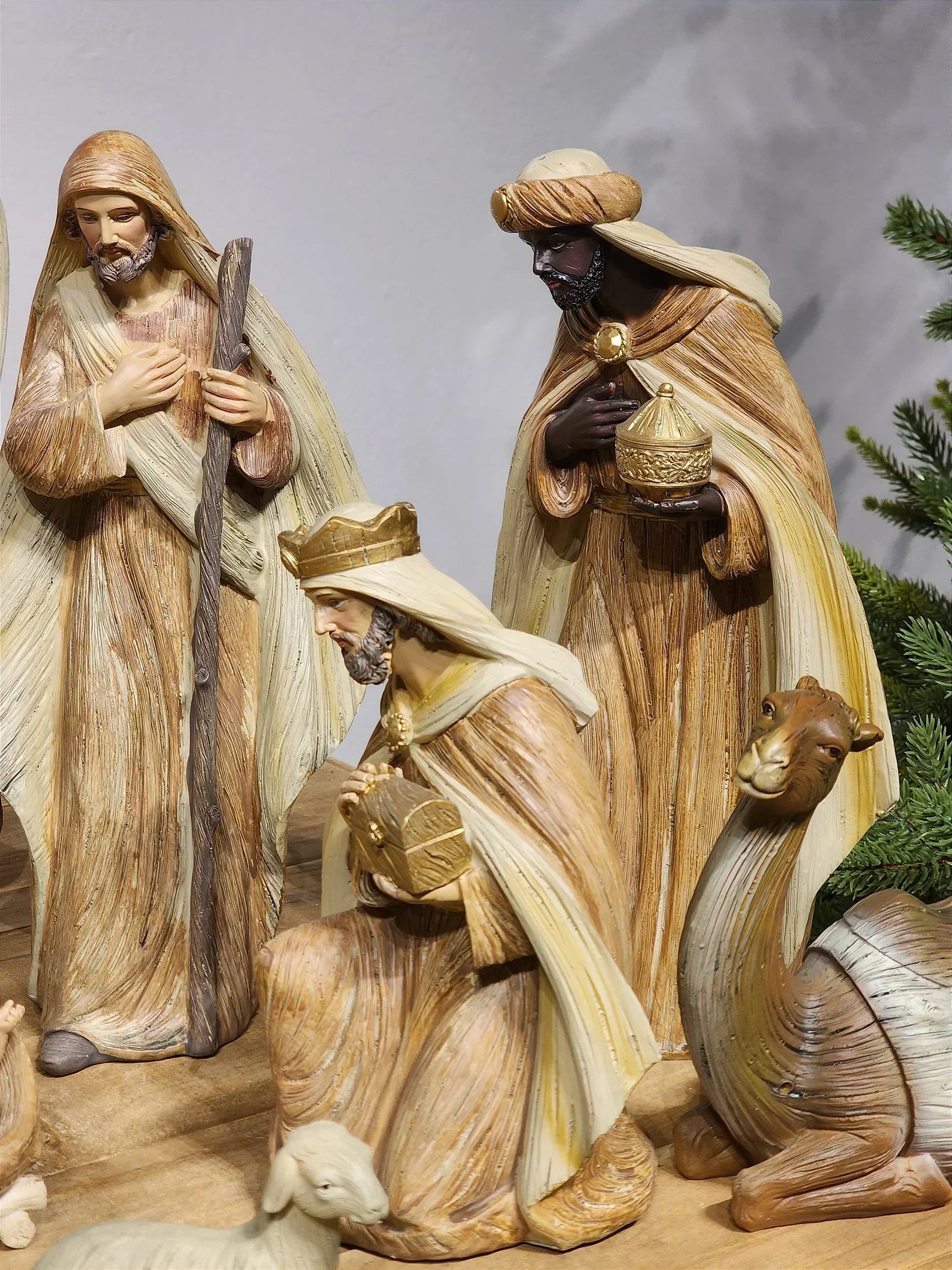 Presépio em Resina Marrom • 12 Peças • 30cm