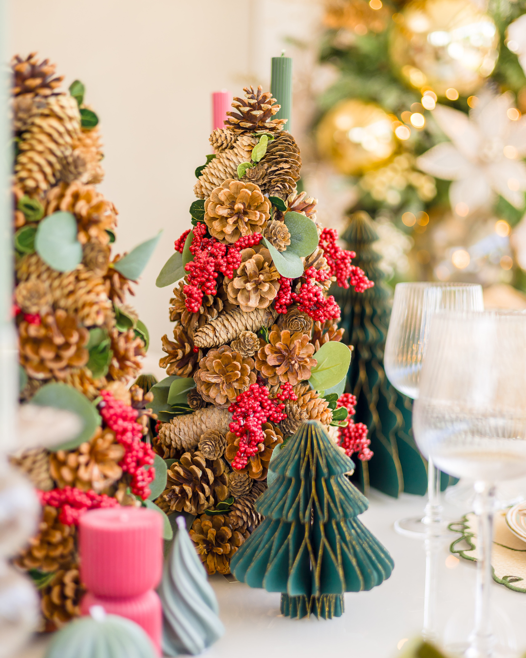 Árvore de Natal Cone Rústico com Pinhas - 41 cm