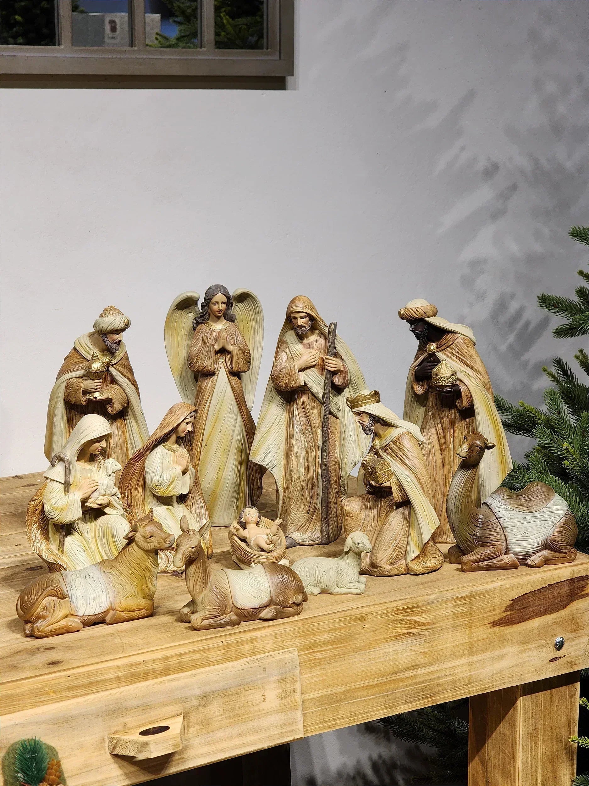 Presépio em Resina Marrom • 12 Peças • 30cm